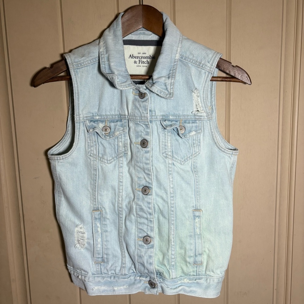 Abercrombie & Fitch Light Wash Denim Vest